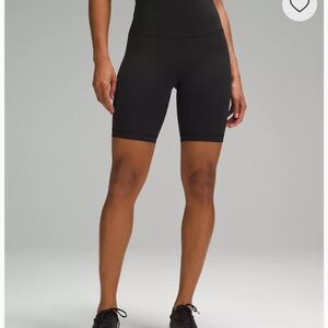 Lululemon Wunder Train High-Rise Short 8"